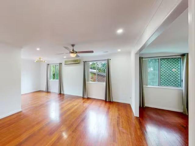 Deal! 18 Pymble Avenue, Petrie, QLD 4502 House for Rent