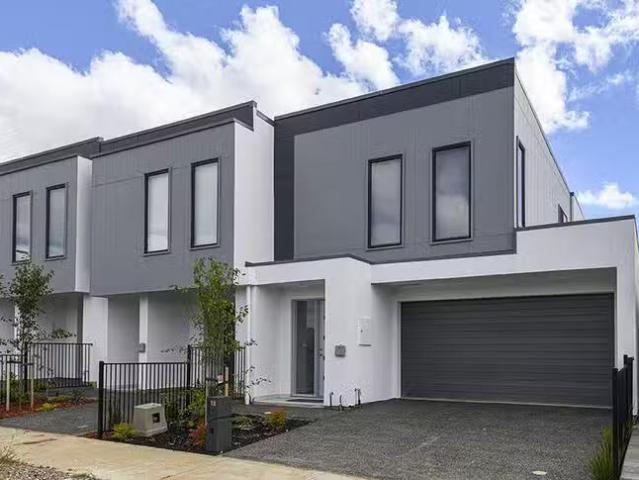 Cozy 18 Russell Road, Mount Barker, SA 5251