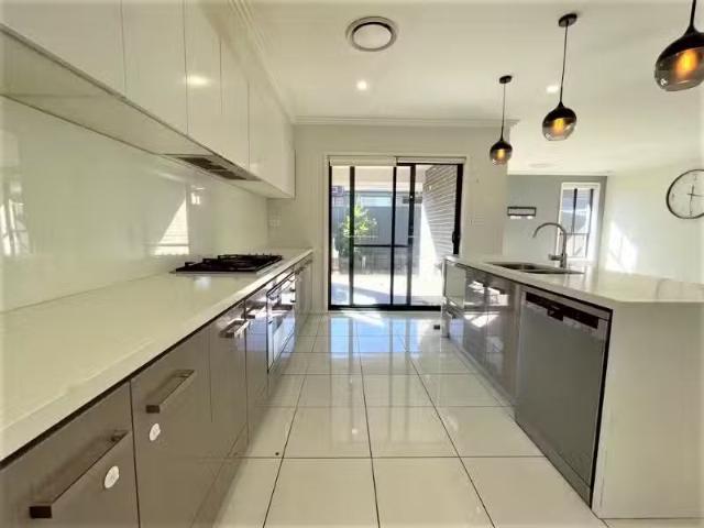 For Rent! 18 Tunnel Street, Leppington House for rent Listed.