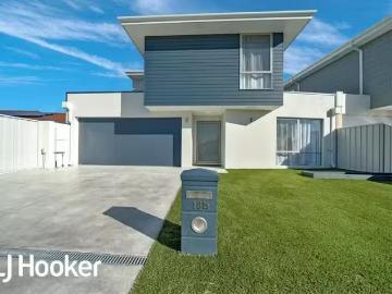 Just in! 18B Calbourne Way, Kingsley, WA 6026