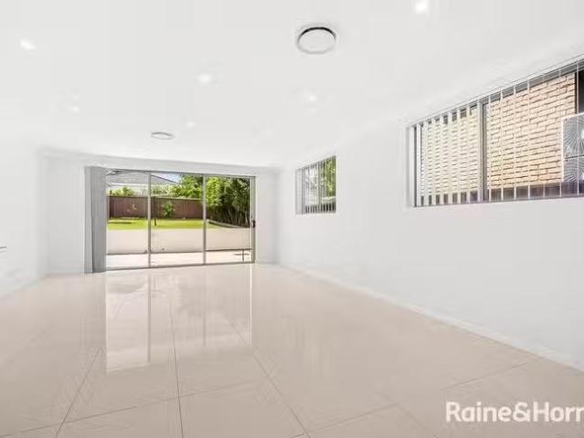 Cheap 18B Highland Avenue, Roselands, NSW 2196
