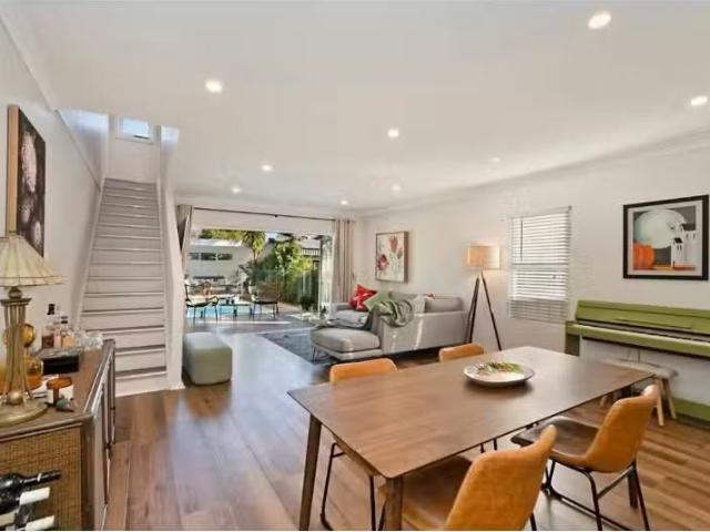 Cheap 190 Lawson Street, HAMILTON SOUTH House for rent Listed.