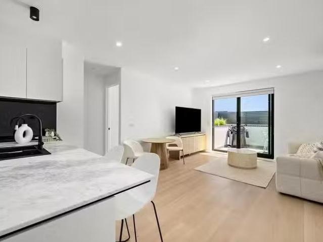 Unique 19/1 5 Taylor Avenue, Aspendale, VIC 3195