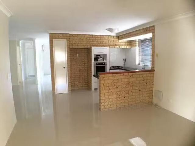 Cozy 1/92 Bishopsgate Street, Carlisle, WA 6101
