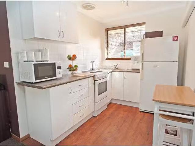 Deal! 1/941 Fairview Drive, NORTH ALBURY Apartment for rent L.