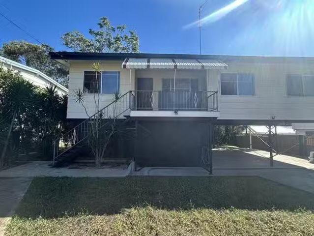 Cozy 19 Alder Street, New Auckland, QLD 4680