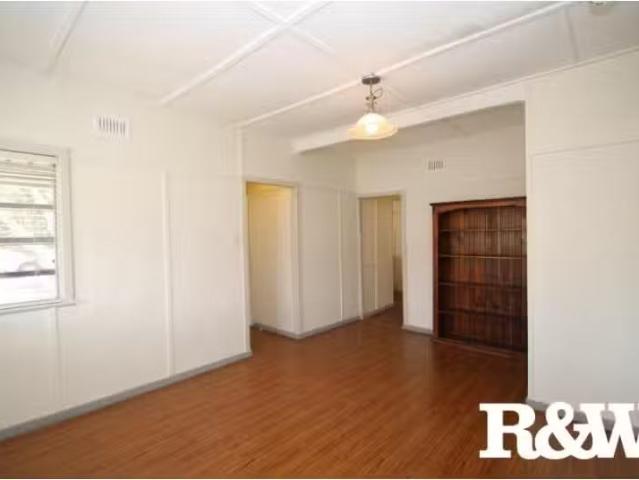 Cozy 19 Araluen Avenue, ST MARYS House for rent Listed by Roo.