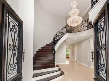 For Rent! 19 Arbour Street, Sherwood House for rent Listed by.