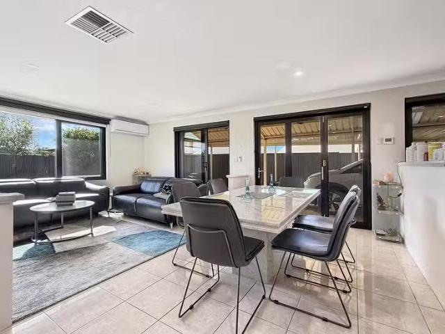 Just in! 19 Britannia Way, Bertram, WA 6167