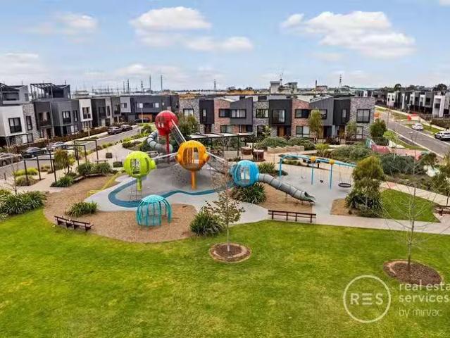 Rental! 19 Clementine Street, Altona North, VIC 3025