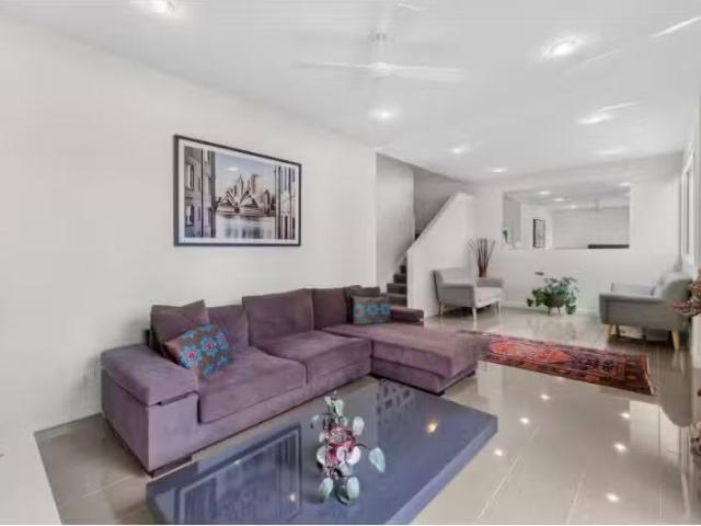 Unique 19 Errol Street, Crace House for rent Listed by Courtn.