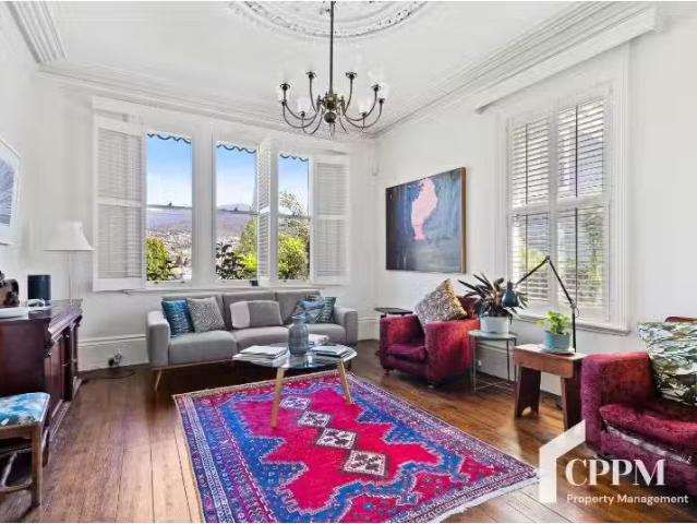 Nice 19 Glebe Street, Glebe House for rent Listed by Office A.