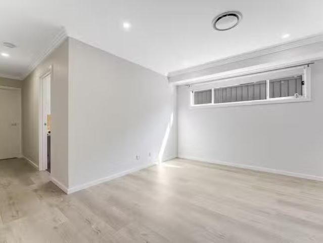 Unique 19 Kurrajong Crescent, Tahmoor, NSW 2573