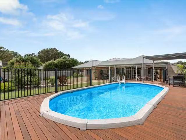 Cheap 19 Riddoch Crescent, Woodcroft, SA 5162