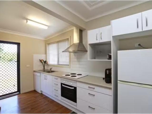New 1/9 Thompson Street, Belmont South Apartment for rent Lis.