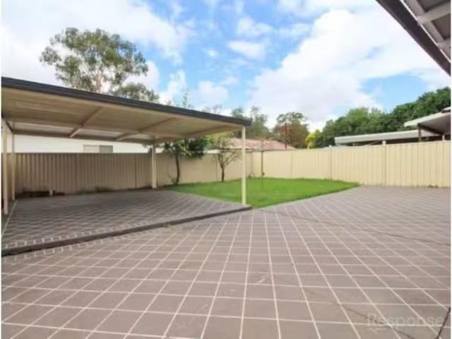 Cozy 100 Albert Street East, North Parramatta House for rent.