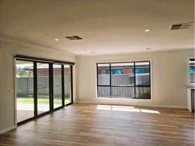 Rental! 100 Mulgara Drive, Thurgoona House for rent Listed by.