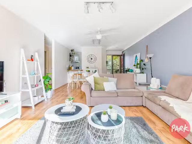 Just in! 10/131 Berwick Street, Victoria Park, WA 6100