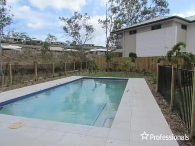 Cheap 10/1 Ringuet Close, Glen Eden, QLD 4680