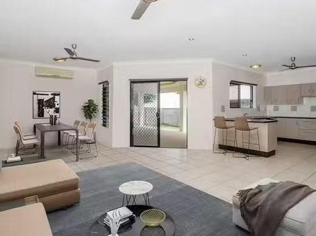 Just in! 101 Shutehaven Circuit, Bushland Beach, QLD 4818