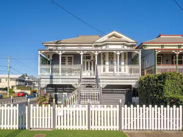 Charming 104 Flinders Parade, Sandgate, QLD 4017