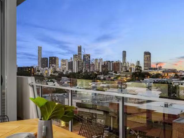 Nice 10502/321 Montague Road, West End, QLD 4101