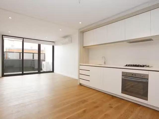 Nice 107/26 Leonard Crescent, Ascot Vale VIC 3032