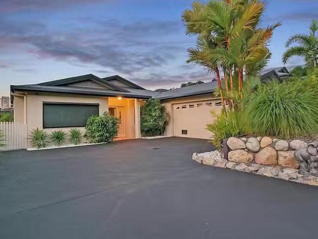 Cozy 10 Mist Green Close, Brinsmead, QLD 4870