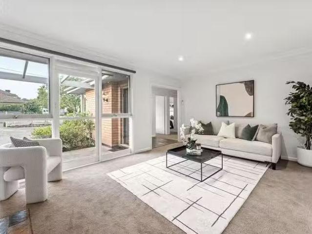 Nice 10 Oleanda Crescent, Nunawading, VIC 3131