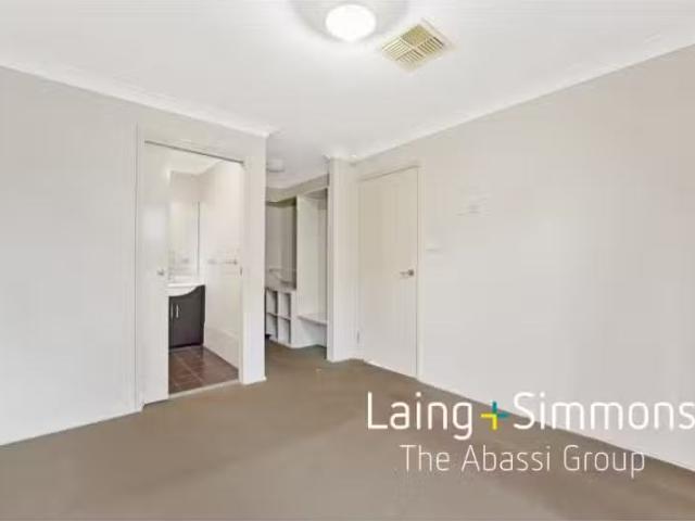 Cozy 10 Dunlop Avenue, Ropes Crossing House for rent Listed b.