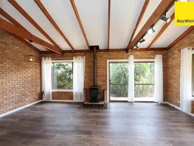 Charming 10 Vernon Street, Inverell, NSW 2360
