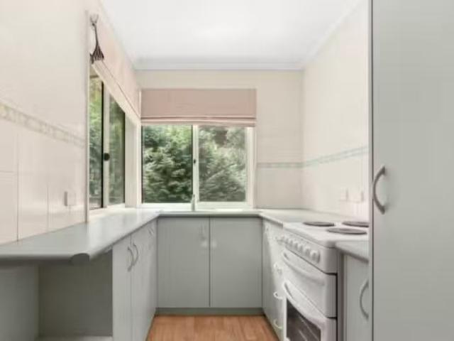 Cheap 10a Victor Road, Clematis VIC 3782 House For Lease