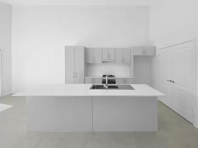 Just in! 10B Aston Martin Drive, Goulburn House for rent List.