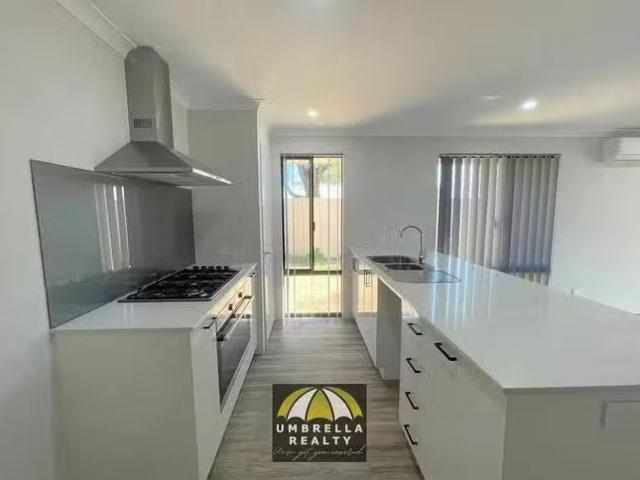 Deal! 10B Mawson Place, Withers, WA 6230