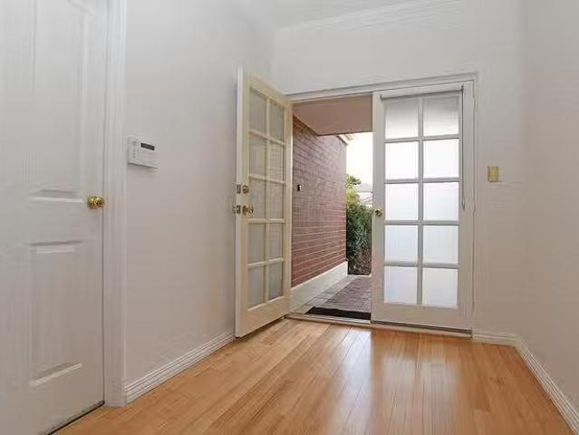 Nice 113 Glen Iris Drive, Jandakot, WA 6164