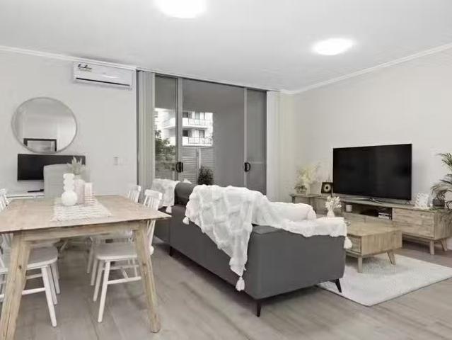 For Rent! 110/3 Weston Street, Rosehill, NSW 2142