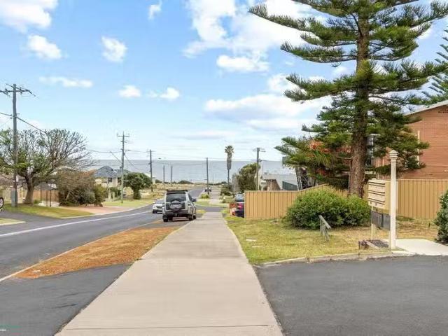 Charming 1/10 William Street, Bunbury, WA 6230