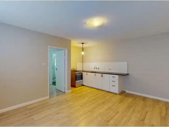 Charming 1/10 Macquoid Street, Queanbeyan Apartment for rent.