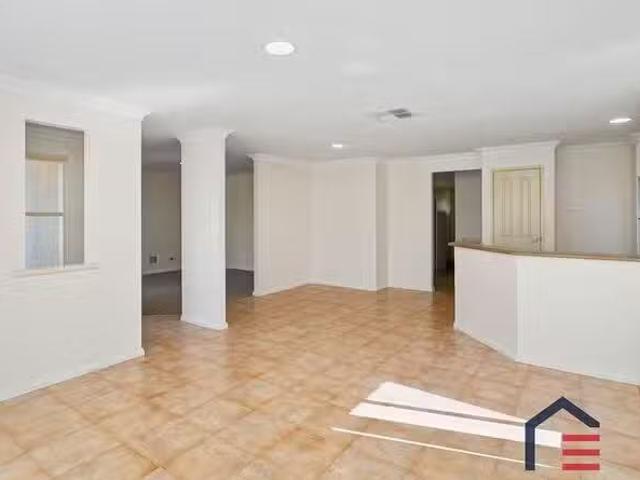 Nice 1/11 Camden Street, Dianella, WA 6059