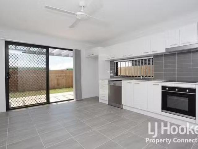 Deal! 1/11 Liberator Street, Griffin, QLD 4503