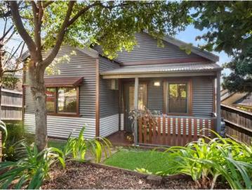Unique 1127 Grose Vale Road, Kurrajong House for rent Listed.