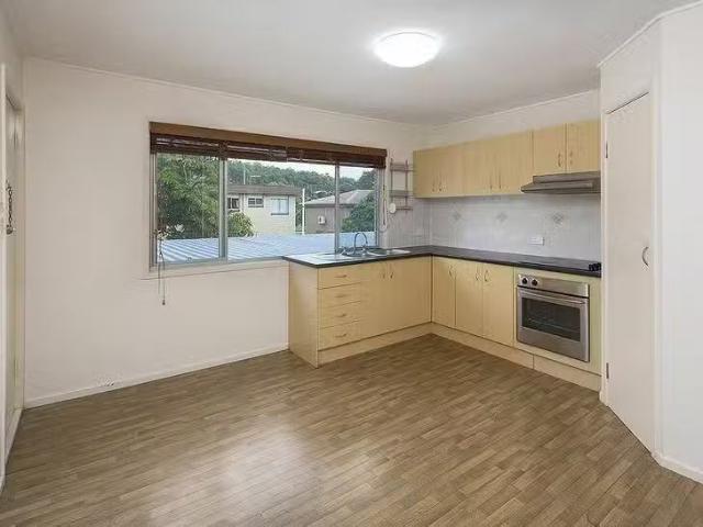 Cozy 1/138 Bankside Street, Nathan, QLD 4111