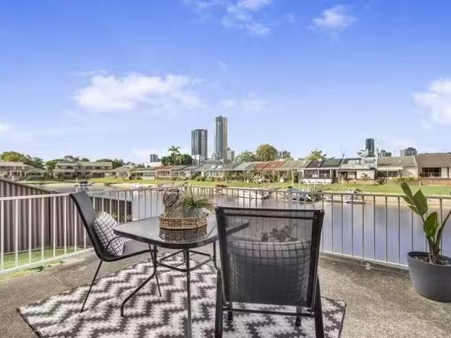 New 1/17 19 Aquila Court, Mermaid Waters, QLD 4218