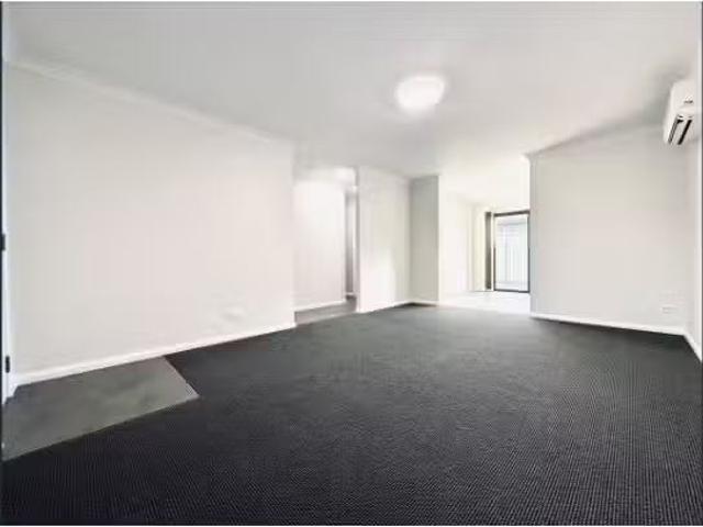 Deal! 1/17 Warral Road, TAMWORTH House for rent Listed by Wen.