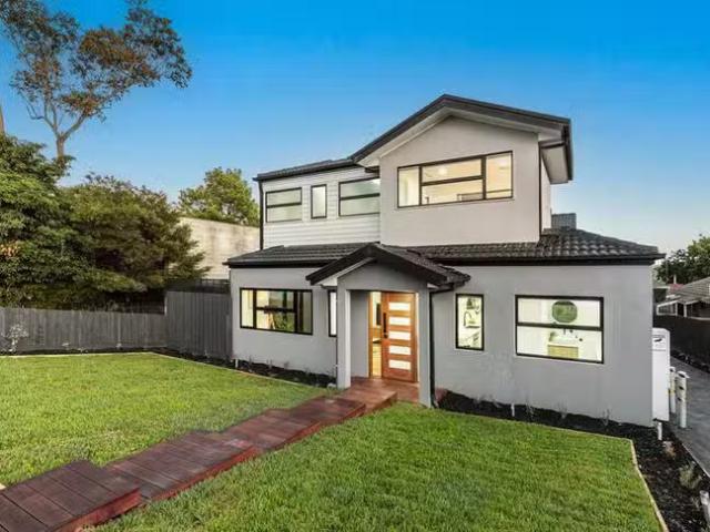 New 1/142 Grimshaw Street, Greensborough, VIC 3088