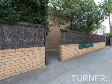 Unique 11/48 Finniss Street, North Adelaide Apartment for rent.