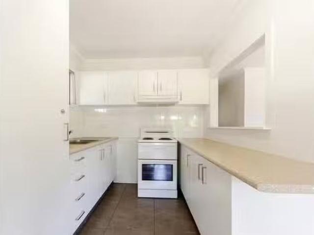 For Rent! 1/151 Johnston Street, Southport, QLD 4215
