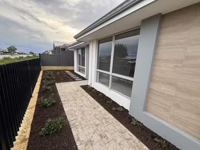 Charming 115 Impressions Drive, Eglinton, WA 6034