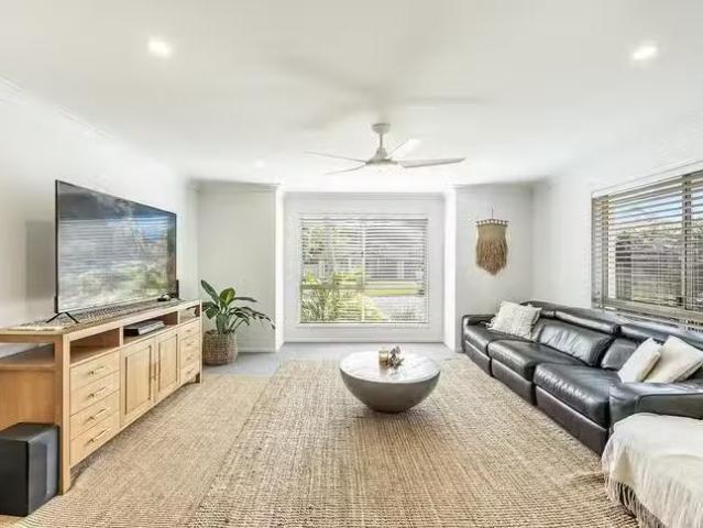 Nice 1/15 Kell Mather Drive, Lennox Head, NSW 2478