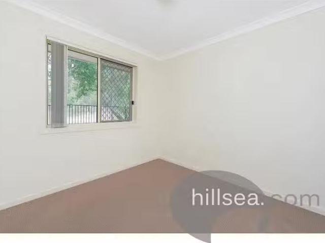 Unique 1/16 Holl Lane, Coomera, QLD 4209